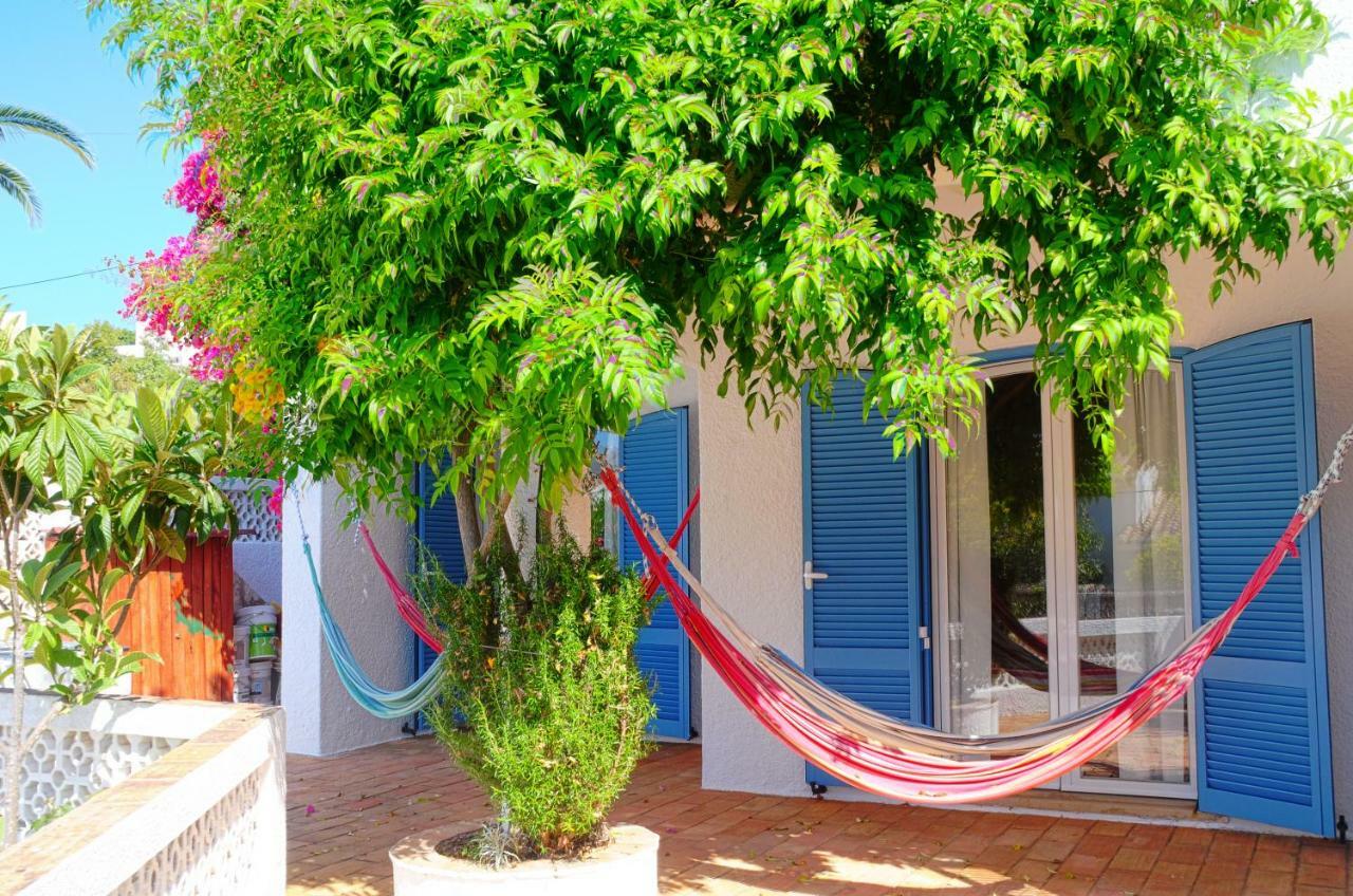 Jho'La Surf Camp Hostel Praia Da Luz Exterior photo